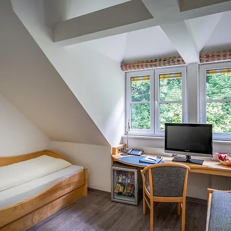 מלון Atrium Garni