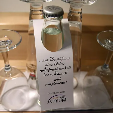 מלון Atrium Garni