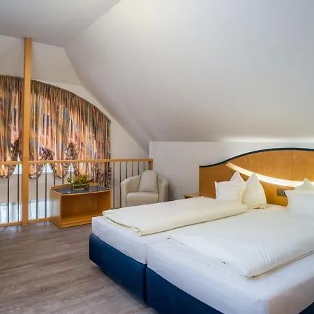 Atrium Garni Hotel 4*