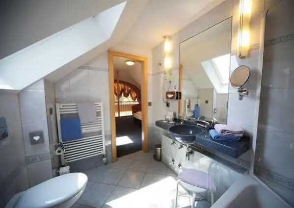 ホテル Atrium Garni 3*